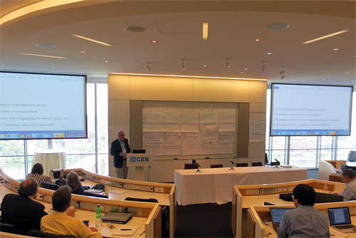 Kezunovic leads discussion during forum