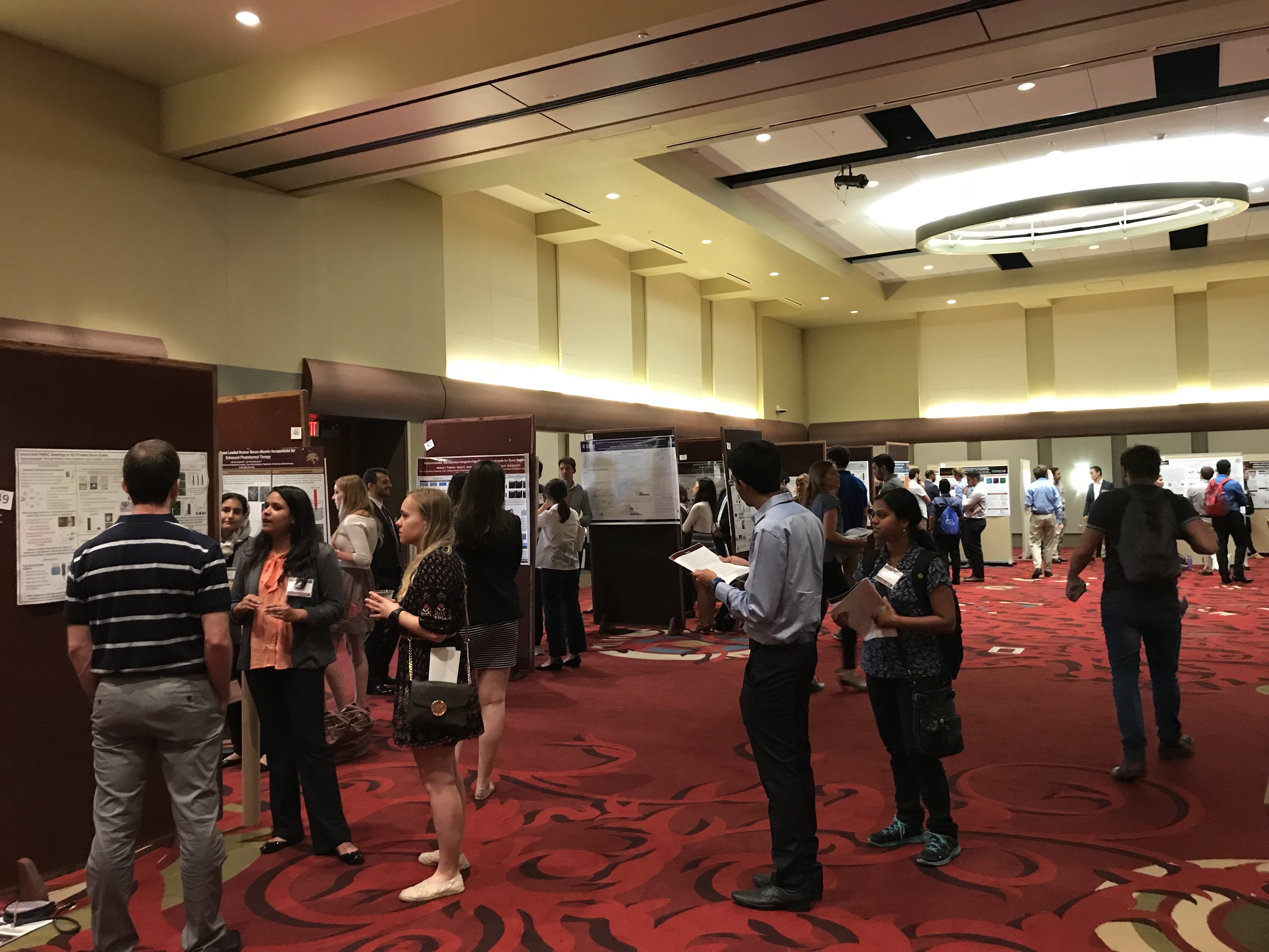 Crowd at Biomaterials day