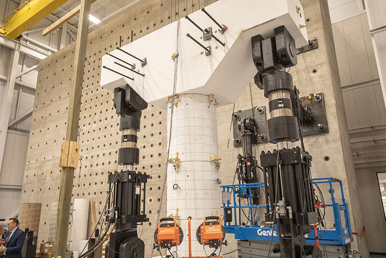 testing a new hybrid sliding-rocking column design 