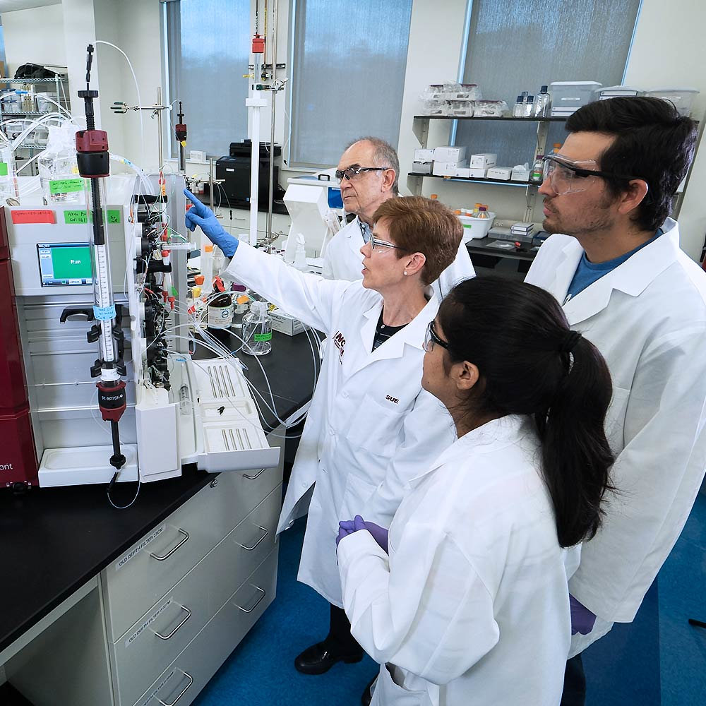 research lab instruction with group